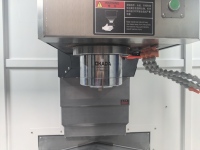 Fresadora CNC Vertical de Alta Precisión Taixu VMC855 de 4 Husillos con Recorrido de 850x550x550mm y Control SYNTEC para Procesamiento de Metales