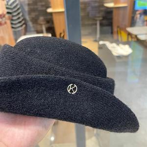 Chapeau d'hiver style Hepburn français à bord recourbé pour femme, 100 % coton, broderie florale à la main, nœud papillon, polyvalent pour l'étrangère - Product Image 6