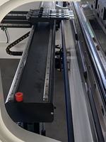 Presse plieuse électro-hydraulique 200T 4000mm CNC avec butée arrière haute précision pour le formage de tôles