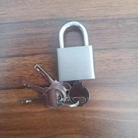 Clés à ailettes en laiton 304 emballage blister carré en acier inoxydable antirouille étanche cadenas de stocks prêts avec shcakle en acier inoxydable