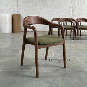 Chaises de salle à manger modernes en bois, portables, confortables et empilables, design de mobilier pour la maison, les restaurants et l'hôtellerie - Product Image 4