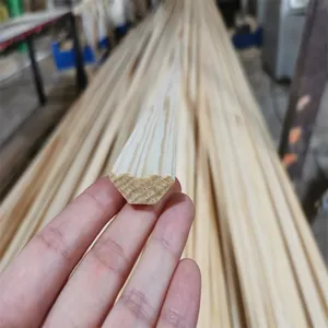 Precio barato tablero de madera maciza línea de rodapié Paulownia Pino madera chaflán triángulo moldura