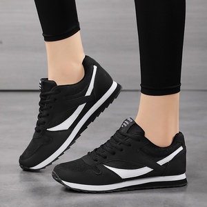 Nuove Scarpe Sportive Primaverili di Grande Taglia per Uomo e Donna, Scarpe da Corsa alla Moda Leggere e Traspiranti in Mesh per il Tempo Libero - Product Image 3