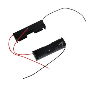 Caja de Batería Individual de Plástico y Metal Negra para Baterías AA UM-3 de 1.5V, con Cable para Carga - Product Image 2