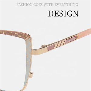 Vente en gros mix modèles femmes gros gros gros <span class=keywords><strong>papillon</strong></span> carré or métal lunett sans monture anti lumière bleue 2025 <span class=keywords><strong>lunettes</strong></span> rondes - Product Image 4