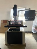 Machine de perçage par électroérosion rapide de haute qualité, nouvelle machine de perçage par électroérosion CNC de haute précision pour petits trous