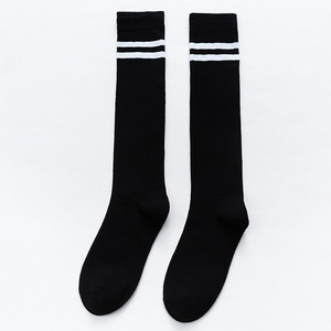 Bán Buôn Giá Rẻ Cotton Đầu Gối Vớ Cao Biểu Tượng Tùy Chỉnh Màu Trắng Và Màu Đỏ Sọc Trường Vớ Cho Cô Gái Thoáng Khí Một Kích Thước Phù Hợp Với - Product Image 6