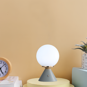 Европейская минималистичная светодиодная настольная лампа с аккумулятором, сенсорным управлением, регулируемой яркостью, 2700K, теплый белый свет, ночник для спальни и стола - Product Image 1
