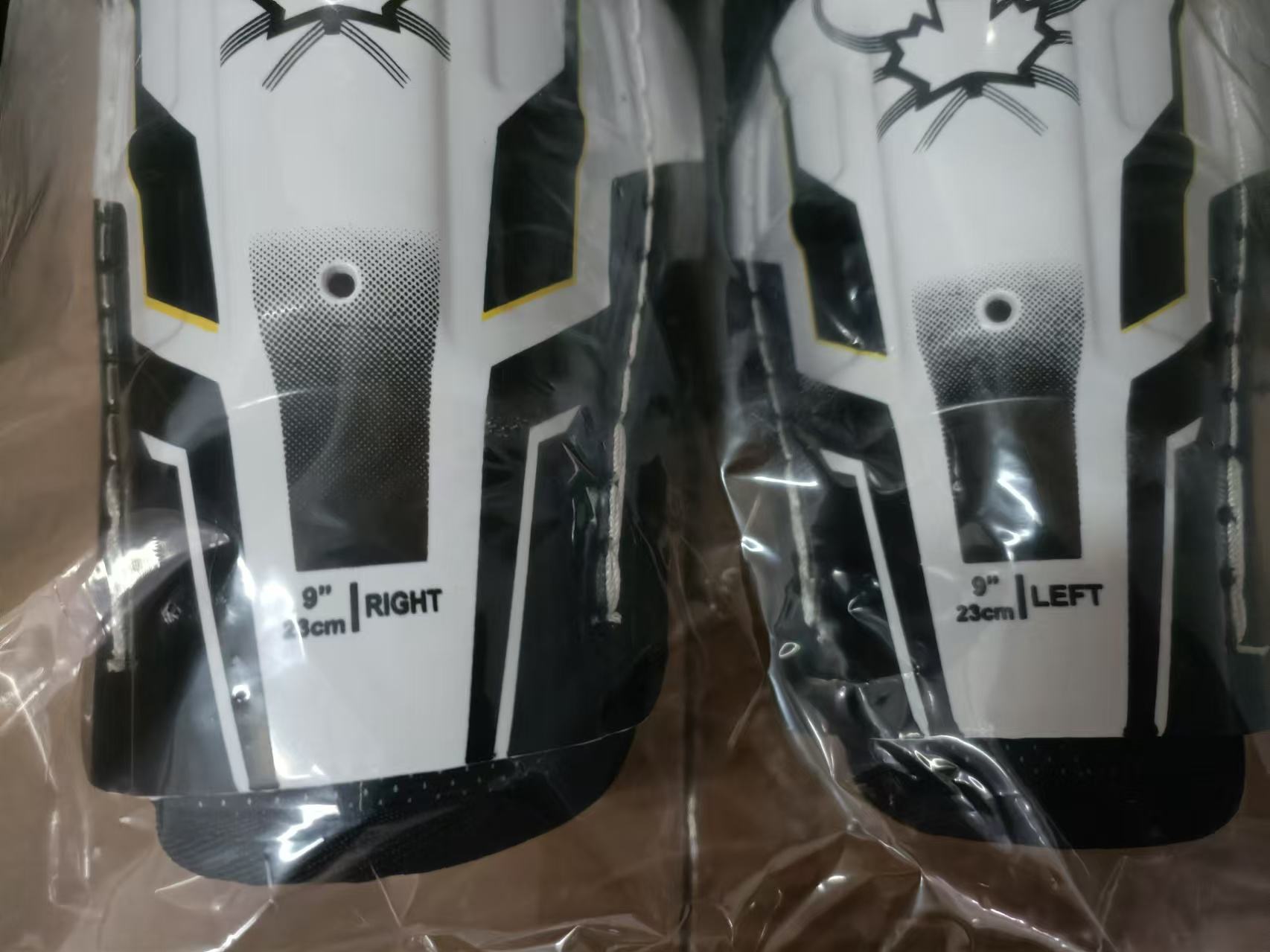 สนับแข้งสีขาว 9 นิ้ว