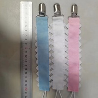 OKAY Meilleures ventes Attaches-tétines personnalisées jetables en polyester imprimé avec ruban gros-grain festonné et chaînes de sécurité pour vêtements de bébé