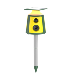 YIERYI Repelente de animales solar Sensor PIR Luces de llama de inducción de 360 grados Repelente de animales ultrasónico para perros Ratones <span class=keywords><strong>Zorro</strong></span> - Product Image 1