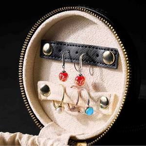 Wholesale Jewellery <b>Box</b> Black Leather <b>Round</b> Jewelry Mini Storage Case Custom Logo Design <b>Gift</b> Packaging PU Jewellery Organiser - Product Image 4