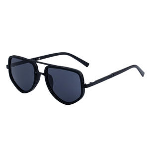 Lunettes de soleil pour hommes, monture carrée, polarisées, UV400, en métal noir, en plastique, lentilles TAC, XH-98350P - Product Image 1