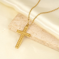 Collar con Cruz Chapado en Oro, Resistente al Agua, de Acero Inoxidable, Sin Deslustre, Éxito de Ventas en Tiktok, de Fanhua Jewelry