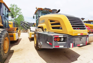 Compactador de <span class=keywords><strong>rodillo</strong></span> de carretera vibratorio usado oficial XCMG XS335IV <span class=keywords><strong>Rodillo</strong></span> de hormigón de un solo tambor de 33 toneladas con precio barato - Product Image 4