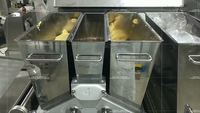 Machine à encruster les biscuits multifonctionnelle à trois couleurs, extrudeuse-déposeuse automatique de biscuits à triple trémie, industrielle