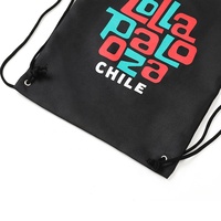 Sacs à dos de sport décontractés à logo personnalisé à la mode sacs à cordon noirs réutilisables sac à provisions promotionnel en polyester RPET en nylon