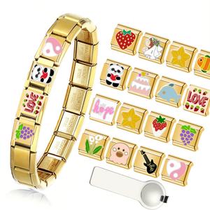 Pulsera ajustable inspirada en dibujos animados Colección Cosmic Charm Cadena chapada en oro italiano - Product Image 2