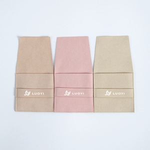Pochettes cadeaux de luxe miniatures personnalisées avec logo imprimé, couleur et taille sur mesure, pochettes à rabat pour parfums, sacs à bijoux en microfibre - Product Image 2