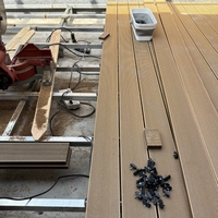 Planches de terrasse en composite bois-plastique double face, étanches, décor bois, pour usage en parc, écologiques, renforcées, à emboîtement creux