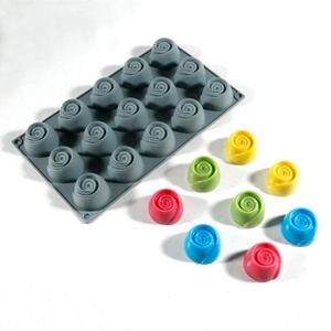 Moule de cuisson en silicone rose de qualité alimentaire TangChu à démoulage facile, idéal pour les cupcakes DIY, les savons, les bougies et les cadeaux romantiques faits main - Product Image 5