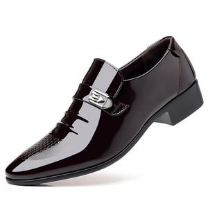 Chaussures habillées classiques en cuir pour hommes, idéales pour le bureau et les mariages, vente en gros directe usine de Chine, en stock - Product Image 2