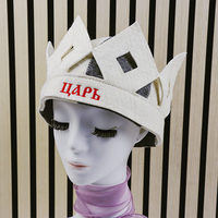 Gobierna la sauna como un rey con este gorro de lana pura que se sitúa en tu cabeza mientras el calor se doblega a tus pies.