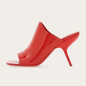 Nouvelles sandales mules à talons hauts pour femmes, originales et uniques, à bout carré ouvert, pour l'été, en cuir verni aux couleurs vives, personnalisables - Product Image 4