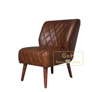 Poltrona Tradizionale in Vera Pelle per Soggiorno, <span class=keywords><strong>Camera</strong></span> <span class=keywords><strong>da</strong></span> Letto, Sala <span class=keywords><strong>da</strong></span> Pranzo e Uso Alberghiero - Product Image 1