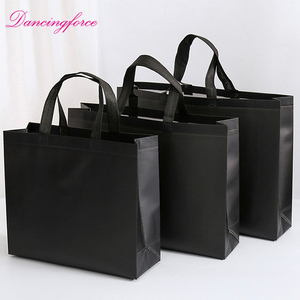 Vente en gros de sacs-cadeaux d'emballage non tissés imprimés sur mesure avec poignée découpée sac à main vêtements sacs à poussière <span class=keywords><strong>services</strong></span> d'entretien de chaussures votre propre - Product Image 5