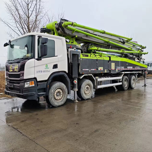Camión Bomba de Concreto con Motor Diésel Zoomlion de 62 m de Marca China, con Productividad de 18 m/h, Origen Shanghái - Product Image 1
