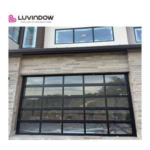 Portes de garage sectionnelles en aluminium commerciales et résidentielles avec verre dépoli, vue panoramique, cadre noir, portes de garage automatiques - Product Image 1