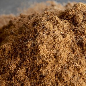 Cocopeat ecológico en bolsa comprimida Ingrediente de turba de cáscara de coco Sustituto ideal del suelo para plantas y plántulas - Product Image 1