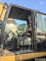 Excavatrice Caterpillar 323D2L d'occasion – Vente directe du fournisseur – Engin de construction sur chenilles CAT