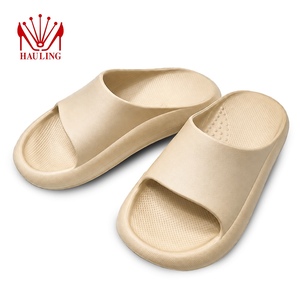 Sandalias ligeras de EVA con suela gruesa y acolchada impermeable, antideslizantes para baño, playa y exteriores. - Product Image 1