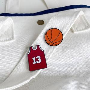 Bola de baloncesto fútbol deportes fábrica al por mayor personalizado esmalte Metal <span class=keywords><strong>amistad</strong></span> broche solapa insignia pines - Product Image 3