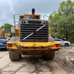 รถตักล้อยาง Volvo L180E มือสอง สภาพดี เครื่องยนต์แข็งแรง ระบบไฮดรอลิกทรงพลัง เกียร์เชื่อถือได้ ยางทนทาน - Product Image 2
