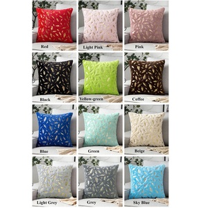 Housse de coussin en fourrure dorée, taie d'oreiller de noël, en peluche, fausse fourrure, décoration de la maison, pour canapé-lit, canapé et fauteuil, 45x45cm - Product Image 1