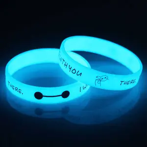 Brilho nas pulseiras escuras Promoção Pulseiras com logotipo Presente personalizado Pulseiras de silicone para eventos