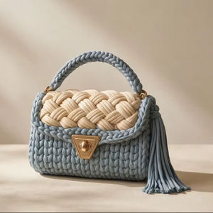 Bolso Trenzado Hecho a Mano en Azul Claro y Crema, Bolso Étnico Elegante con Perlas y Dos Correas, Tejido de Cordón de Algodón para Bolsos Mini de Mujer - Product Image 1