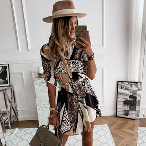 Nuovo Arrivo: Abito Camicia da <span class=keywords><strong>Donna</strong></span> a Mezza Manica con Stampa Leopardata e Patchwork Colorato, Scollo a V con Bottoni e Cintura in Vita, Vestito Corto - Product Image 1