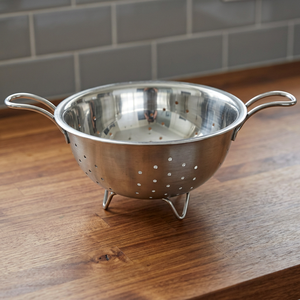 Passoire en acier inoxydable avec deux poignées et pieds, égouttoir durable pour la cuisine - Product Image 3