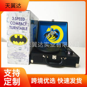 Tocadiscos compacto de 3 velocidades Batman con altavoces incorporados y conversión a MP3 para reproducción de vinilos - Product Image 1