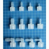Rosca macho de polipropileno negro 3/4NPT a conector de lengüeta de 3/4 "1/2" accesorio de tubería recta para sistemas de gestión de agua de riego