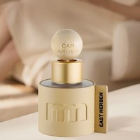 Diffuseur d'huiles essentielles pour voiture en cuir PU avec logo personnalisé, bouteille en verre, boule en bois, parfum pour porte-gobelet auto