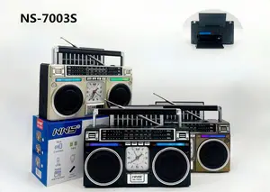 AM/FM/SW 3 밴드 라디오 (USB/무선 연결 플레이어) 시계 실외 라디오가있는 태양 광판 휴대용 레트로 라디오