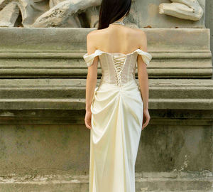 Elegante abito da sera a sirena in raso all'uncinetto con perline bianco dettaglio naturale fino al pavimento per feste femminili per una collina serena - Product Image 5