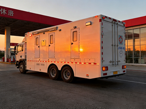 Remolque Hospitalario Móvil Preparado para Telemedicina con Cabina Insonorizada para el Seguimiento de Enfermedades Crónicas en la Comunidad - Product Image 2