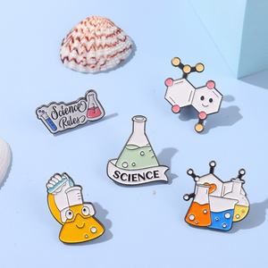 वोई धातु लैपल पिन रासायनिक बोतल बैज शराब लैंप माइक्रोस्कोप बीकर लेटर आकार ब्रोच लैपल पिन - Product Image 3