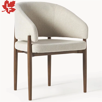 Chaise de salle à manger Kennedy en bois massif à prix abordable, dossier confortable, design traditionnel durable, siège en velours, pour la maison, le bureau, l'appartement